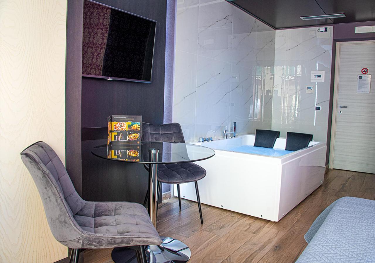 Hotel Angioino & Spa Napoli Bagian luar foto